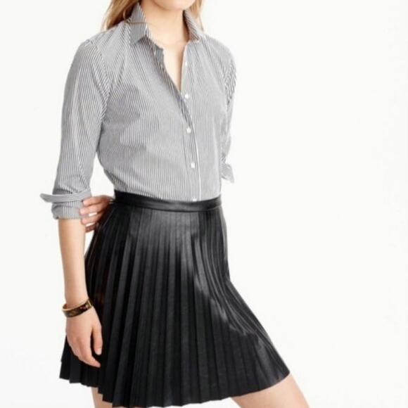 J Crew Boy Gray & White Striped Button Up 100% Cotton Shirt Sz 8 Neutral Preppy - Picture 1 of 10